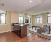 Park Pacific - Spacious DT Apts with Free Parking by Zencity