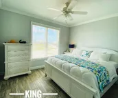 The Blue Crab - BAYFRONT! Private Pool - steps to the beach - kayaks and crab...