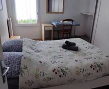 France Yvelines Montigny-le-Bretonneux vacation rental compare prices direct by owner 34775915