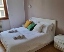 Italy Città metropolitana di Milano Milano vacation rental compare prices direct by owner 33501627