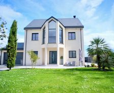 France Calvados Démouville vacation rental compare prices direct by owner 33450972