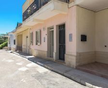 Italy Puglia Porto Cesareo vacation rental compare prices direct by owner 34921919
