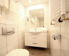 Germany NRW Bonn vacation rental compare prices direct by owner 36184225