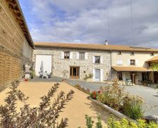 France MONTS DU BEAUJOLAIS TRADES/DEUX GROSNES vacation rental compare prices direct by owner 34781648