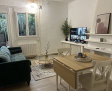 France Seine-Saint-Denis Noisy-le-Sec vacation rental compare prices direct by owner 32959965
