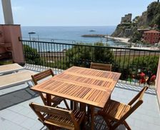 Italy Provincia della Spezia Monterosso al Mare vacation rental compare prices direct by owner 5338936