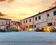 Italy  Asciano vacation rental compare prices direct by owner 4455101