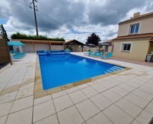 France Pays De La Loire Port-Saint-Père vacation rental compare prices direct by owner 4686093