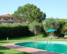 Italy Umbria Tuoro sul Trasimeno vacation rental compare prices direct by owner 4305971