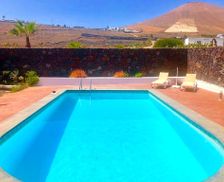 Spain CN Tías vacation rental compare prices direct by owner 4931500