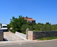 Croatia Splitsko-dalmatinska županija Gornje Selo vacation rental compare prices direct by owner 4848688