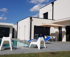 France Nouvelle-Aquitaine Martillac vacation rental compare prices direct by owner 6752954
