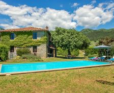 Italy Toscana villa collemandina vacation rental compare prices direct by owner 4191877