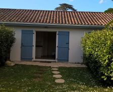 France Nouvelle-Aquitaine ESCOS vacation rental compare prices direct by owner 4326113