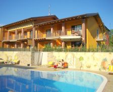 Italy Veneto Lazise vacation rental compare prices direct by owner 5174228