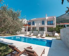 Montenegro Opština Budva Kaluđerac vacation rental compare prices direct by owner 3858787