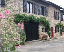 France Nouvelle-Aquitaine Compreignac vacation rental compare prices direct by owner 4369234