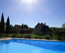 France Nouvelle-Aquitaine Cubjac-Auvézère-Val D'ans vacation rental compare prices direct by owner 4142082