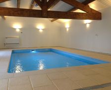 France Pays de la Loire Bouillé-Courdault vacation rental compare prices direct by owner 4183040