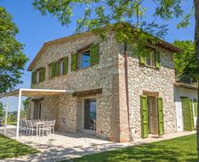 Italy Marche Fermignano vacation rental compare prices direct by owner 4806785