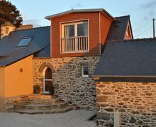 France Bretagne Lampaul-Ploudalmézeau vacation rental compare prices direct by owner 4208871