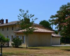 France Nouvelle-Aquitaine Salles vacation rental compare prices direct by owner 4681572