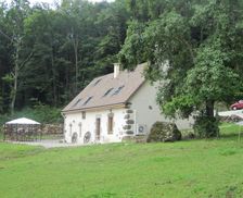 France Auvergne-Rhône-Alpes Bassignac vacation rental compare prices direct by owner 5149845