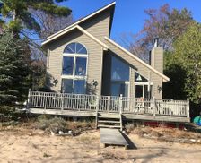 United States Michigan Oacoda vacation rental compare prices direct by owner 575970