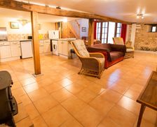 France Nouvelle-Aquitaine Montjean vacation rental compare prices direct by owner 5061827