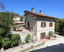 Italy Marche Sassoferrato vacation rental compare prices direct by owner 6562333