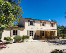 France Provence-Alpes-Côte-D’Azur Saint-Saturnin-Lès-Apt vacation rental compare prices direct by owner 3936663
