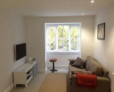 United Kingdom England Kingston upon Thames vacation rental compare prices direct by owner 10264548