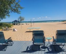 United States Michigan Au Sable Charter Township vacation rental compare prices direct by owner 1400432