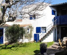 France Nouvelle-Aquitaine Loix vacation rental compare prices direct by owner 4834163