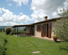 Italy Siena Cetona vacation rental compare prices direct by owner 4888428