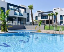 Spain Valencian Community Punta Prima, Torrevieja vacation rental compare prices direct by owner 6305751