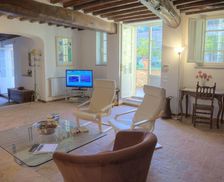 Italy Tuscany Forte dei Marmi vacation rental compare prices direct by owner 6411197