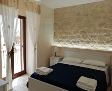 Italy Sicilia Pozzallo vacation rental compare prices direct by owner 4457894