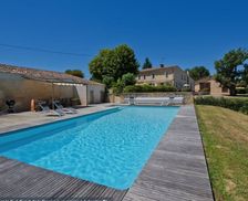 France Nouvelle-Aquitaine Petit-Palais-Et-Cornemps vacation rental compare prices direct by owner 4585471