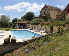 France Nouvelle-Aquitaine Thenon vacation rental compare prices direct by owner 4469857