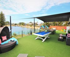 Australia QLD Broadbeach Waters vacation rental compare prices direct by owner 6762204