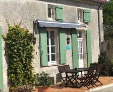 France Nouvelle-Aquitaine Bagnizeau vacation rental compare prices direct by owner 4149161