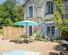 France Pays De La Loire Noyant-Villages vacation rental compare prices direct by owner 5866765