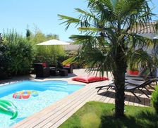France Nouvelle-Aquitaine Dompierre-Sur-Mer vacation rental compare prices direct by owner 5143231