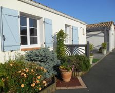 France Pays de la Loire L'Aiguillon-sur-Vie vacation rental compare prices direct by owner 6669047