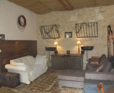 France Nouvelle-Aquitaine Cubjac-Auvézère-Val D'ans vacation rental compare prices direct by owner 4131503