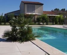 France Provence-Alpes-Côte-D’Azur Oppède vacation rental compare prices direct by owner 4745547