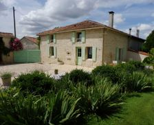 France Nouvelle-Aquitaine Unknown vacation rental compare prices direct by owner 4198486