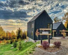 Canada Quebec Petite-Rivière-Saint-François vacation rental compare prices direct by owner 927336