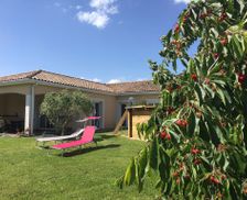 France Nouvelle-Aquitaine Laroque-Timbaut vacation rental compare prices direct by owner 4772959